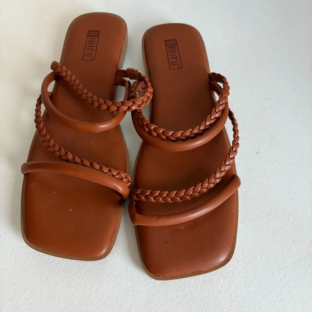 IDIFU Women Brown Braided‎ Strap Square Toe Flat Sandals Size 8 New